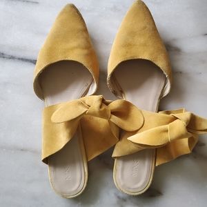 SOLD - Mango mustard flats
